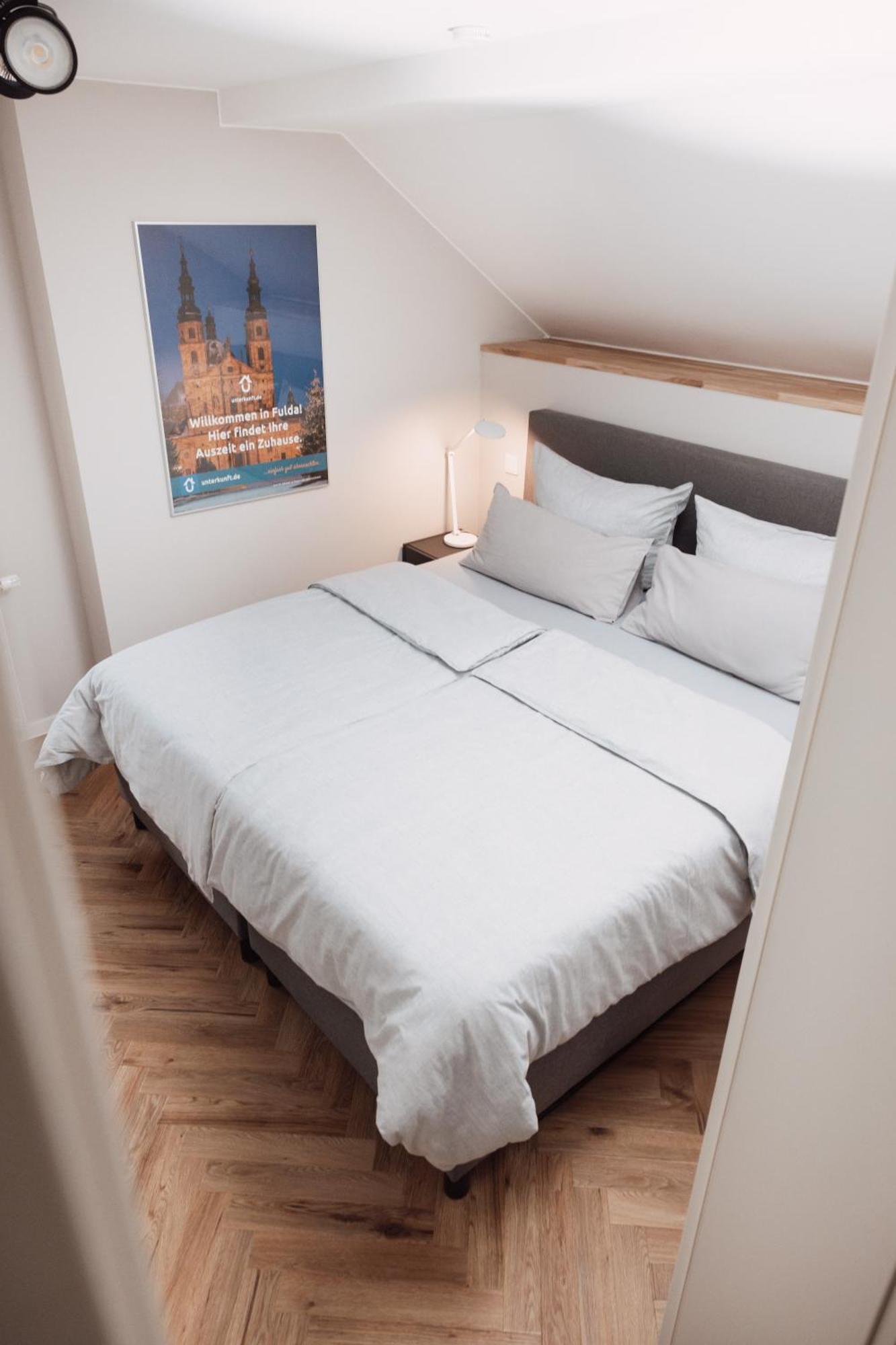 Dom Apartment IV - Modern & Zentral Mit Kostenfreiem Parkplatz فولدا المظهر الخارجي الصورة